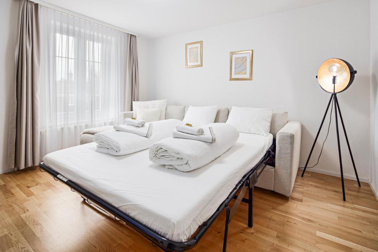 Eh Venus Apartment